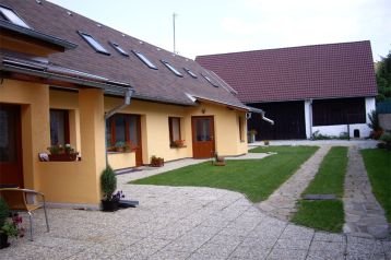 Slovacia Privát Závažná Poruba, Exteriorul